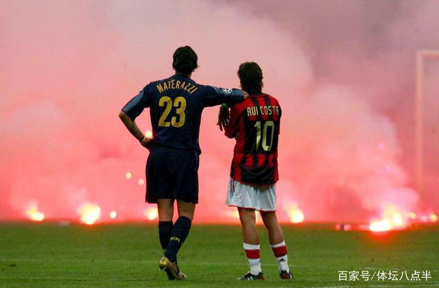 火箭与开拓者交易四名球员及选秀权，换得阿夫迪亚，以解决薪资压力和阵容调整。