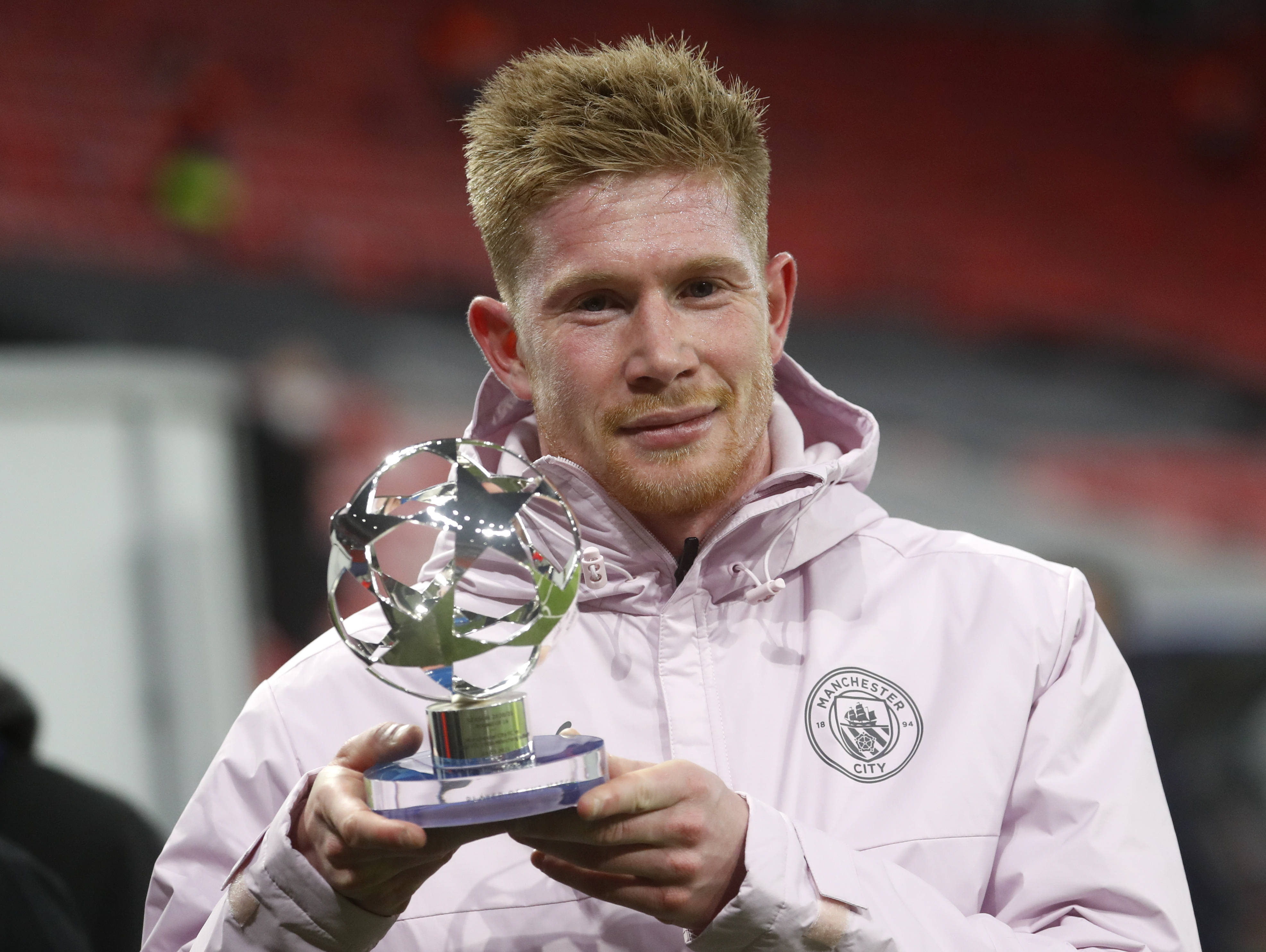 都体：邓弗里斯可能继续缺席与马竞比赛；泽林斯基已参加合练