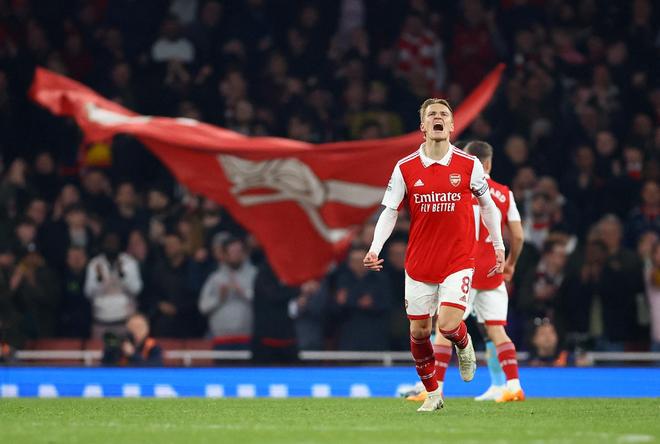 邓弗里斯：希望两到三周内复出，我们的球队就像一个大家庭